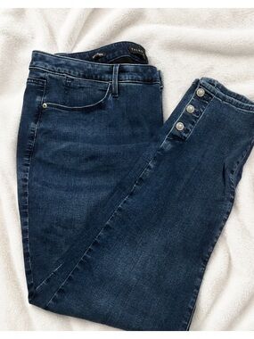 Talbots Dark Wash Jeans with Pearl Button Ankle Detail - size 16W jegging